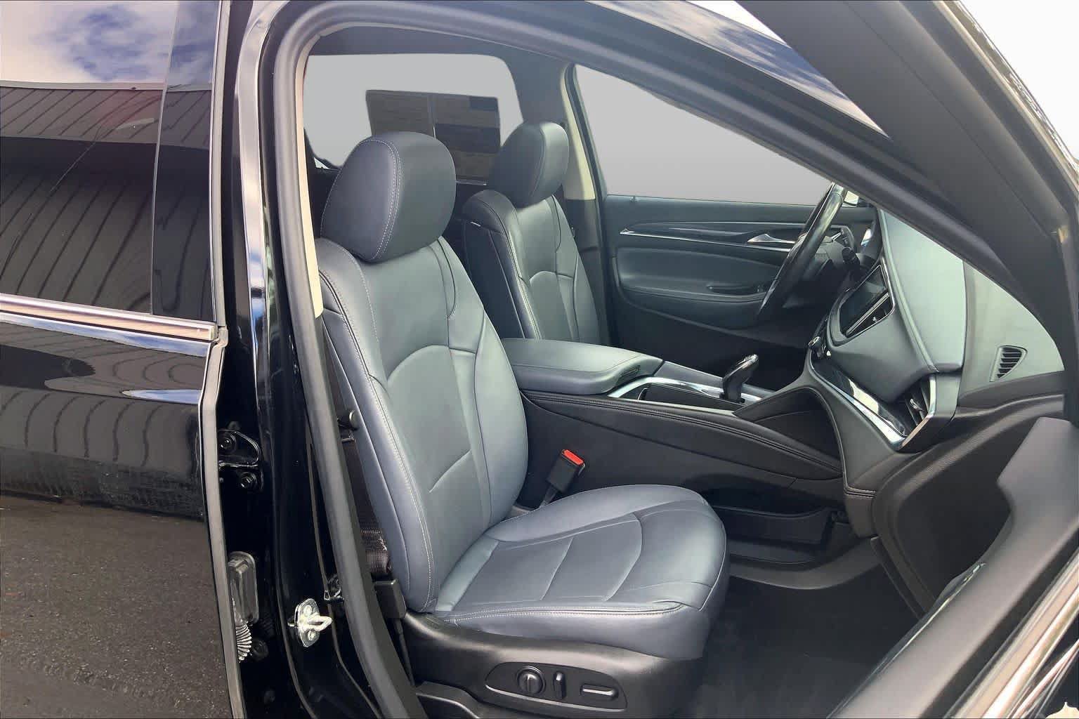 Used 2021 Buick Enclave Essence w/ Sport Touring Edition AWD/4WD image 8