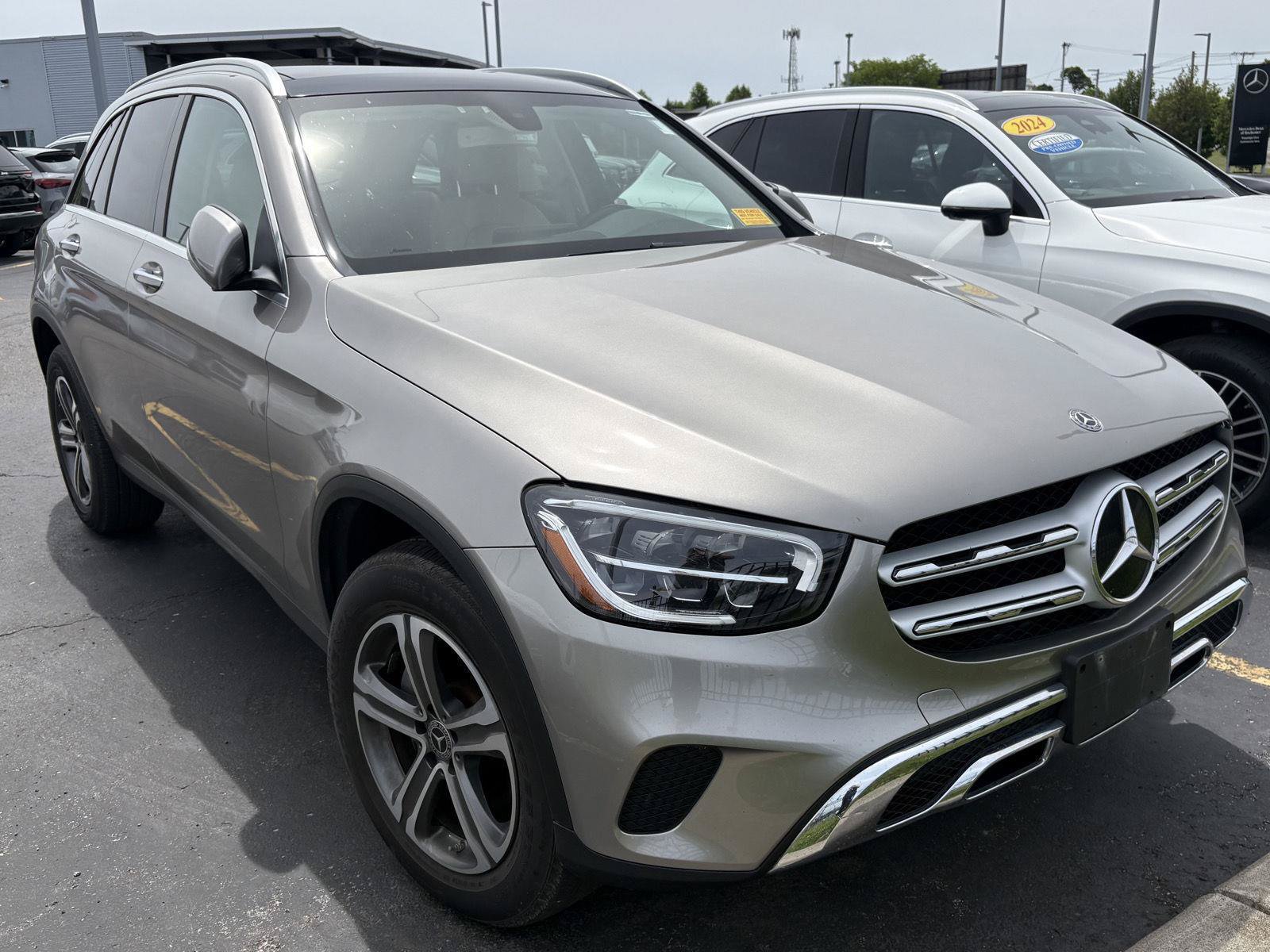 Used 2020 Mercedes-Benz GLC 300 4MATIC image 3