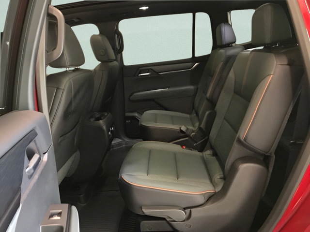 Used 2025 GMC Acadia AT4 w/ Luxury Package AWD/4WD image 10