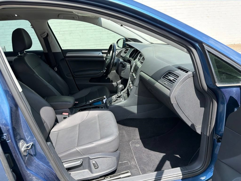 Used 2015 Volkswagen Golf TDI SE FWD image 11