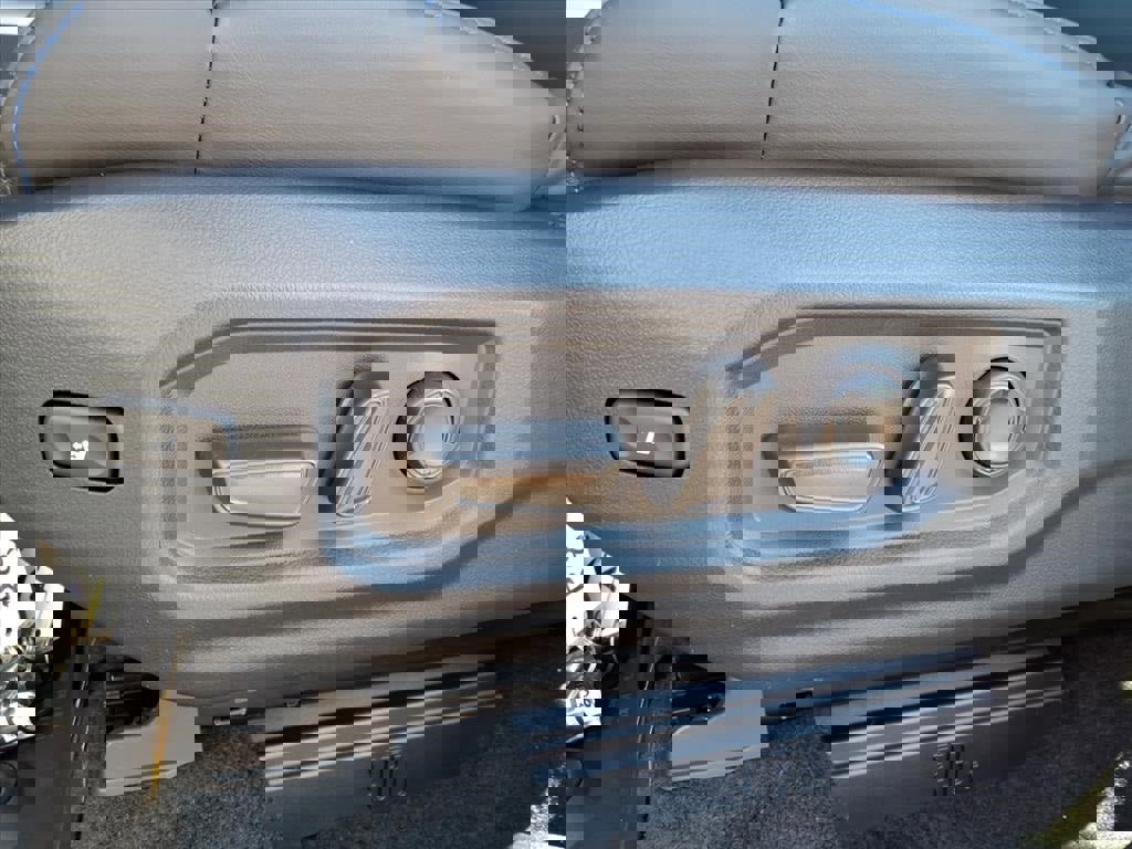 New 2026 Toyota Tundra Platinum image 4