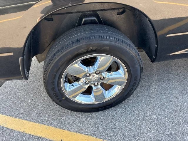 Used 2019 RAM 1500 Express AWD/4WD image 4