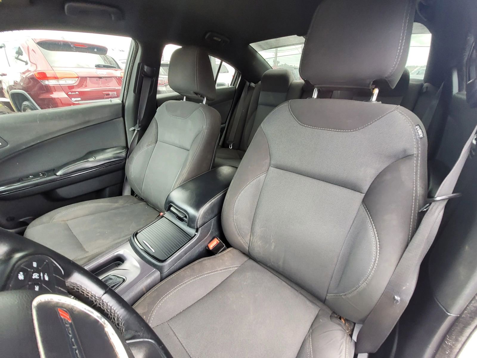 Used 2017 Dodge Charger SE w/ Blacktop Package RWD image 7
