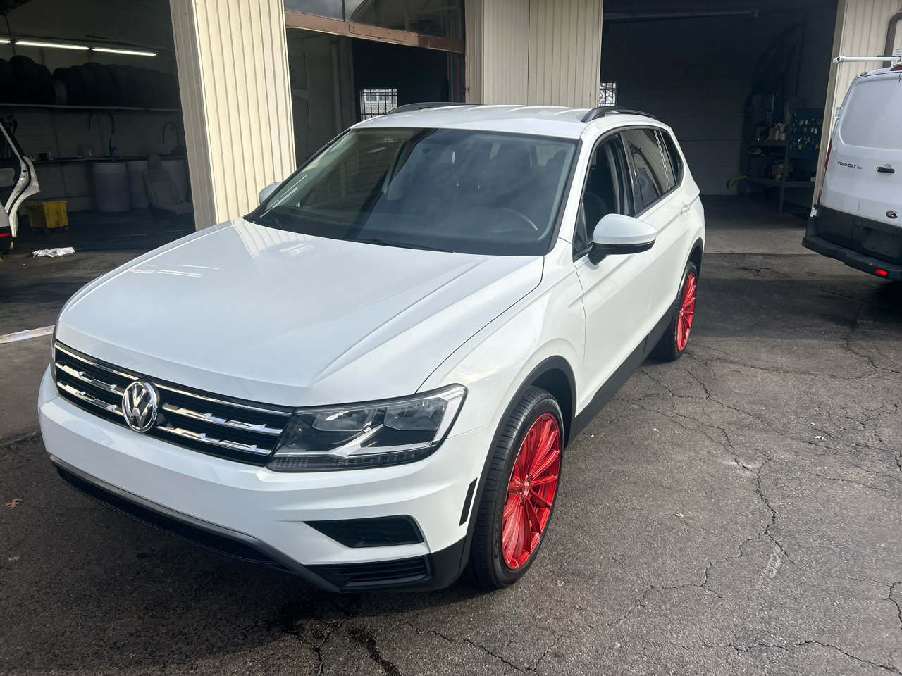 Used 2018 Volkswagen Tiguan S image 2