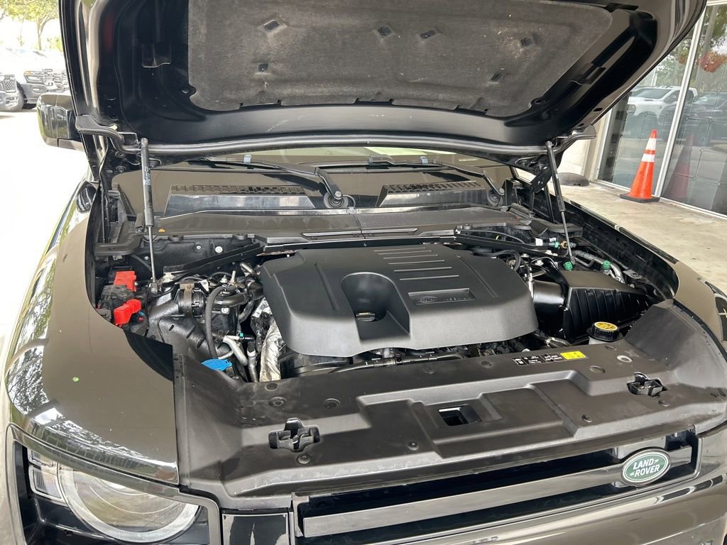 Used 2024 Land Rover Defender 130 X-Dynamic SE image 12