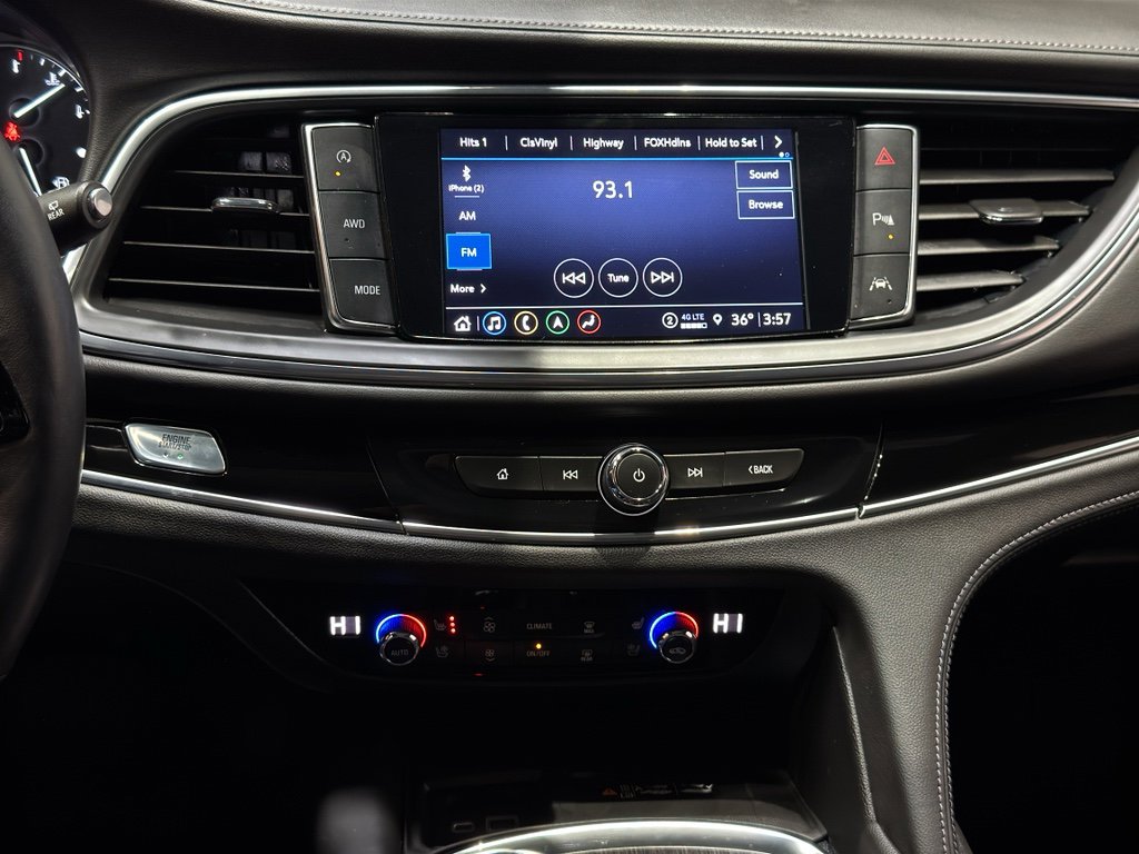 Used 2024 Buick Enclave Avenir image 31