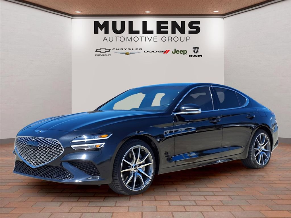 Used 2024 Genesis G70 2.5T image 1
