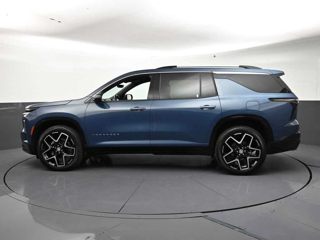 Used 2026 Chevrolet Traverse High Country AWD/4WD image 2