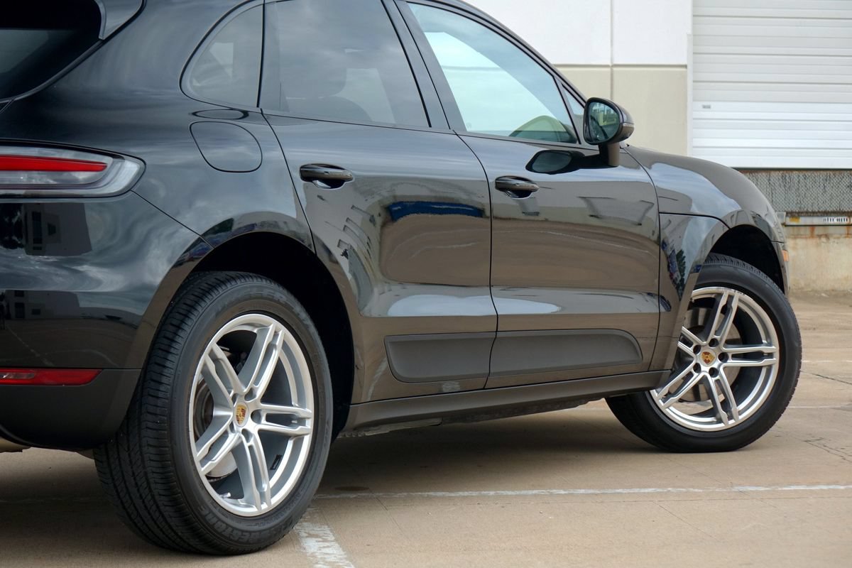 Used 2019 Porsche Macan AWD/4WD image 35