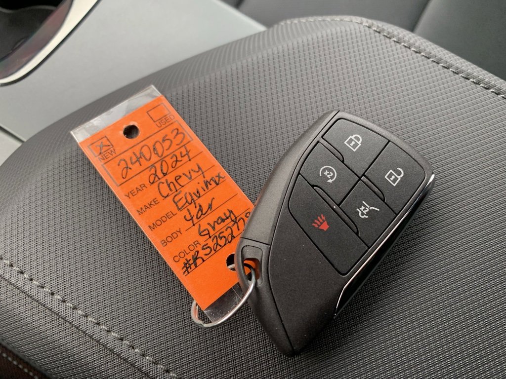 New 2024 Chevrolet Equinox EV RS image 34