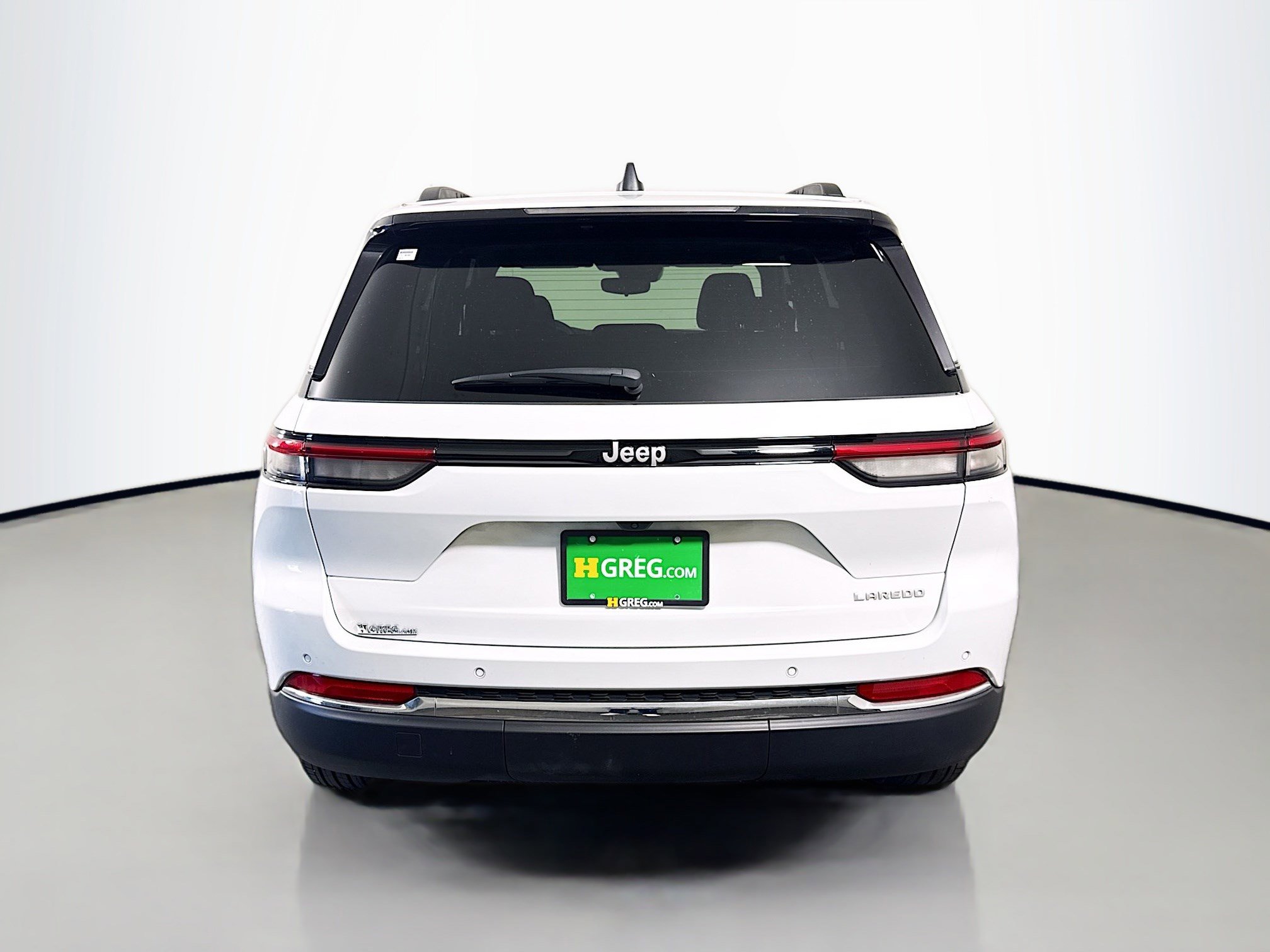 Used 2024 Jeep Grand Cherokee Laredo X image 8