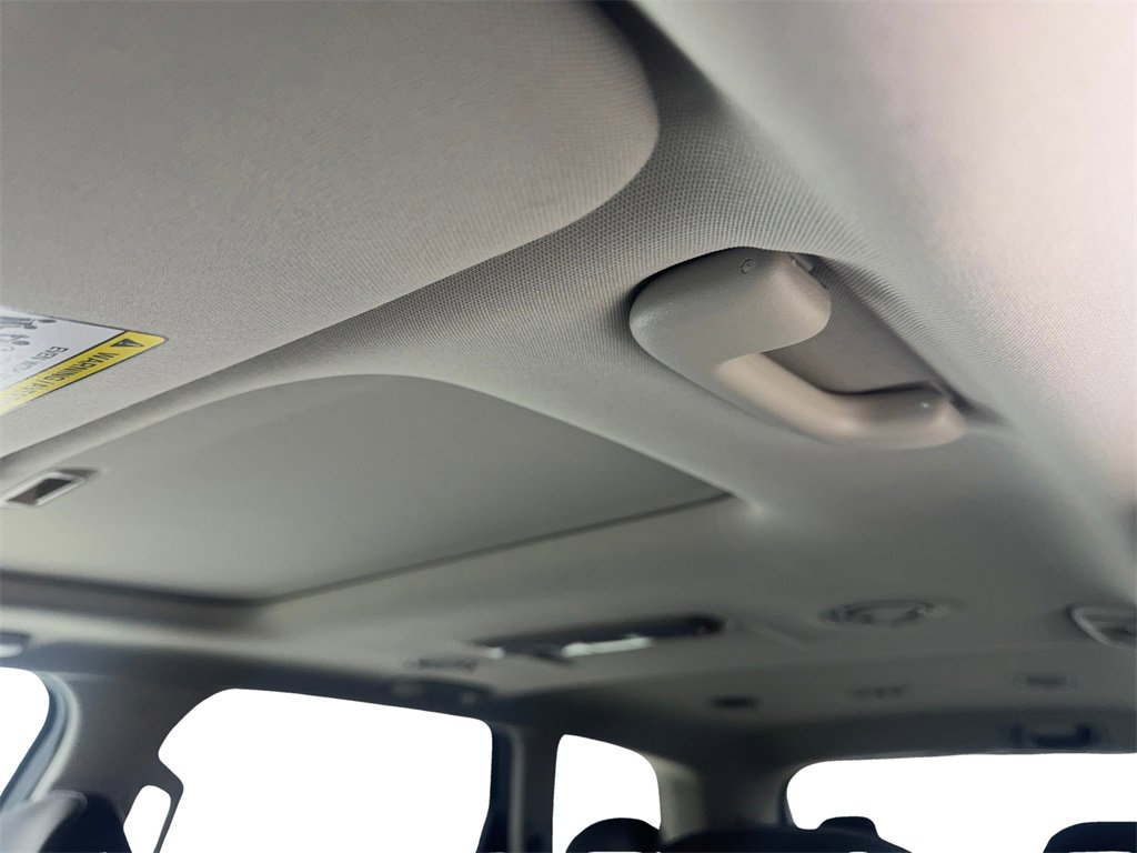 Used 2025 Kia Telluride EX w/ EX Captain's Chair Package image 74