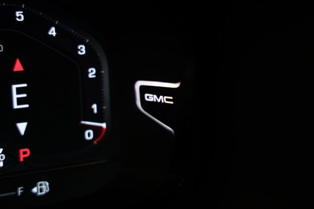 Used 2023 GMC Yukon Denali AWD/4WD image 32