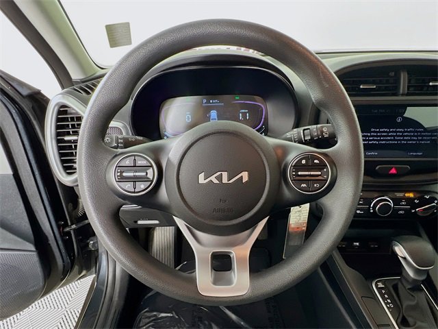 Used 2023 Kia Soul LX image 12