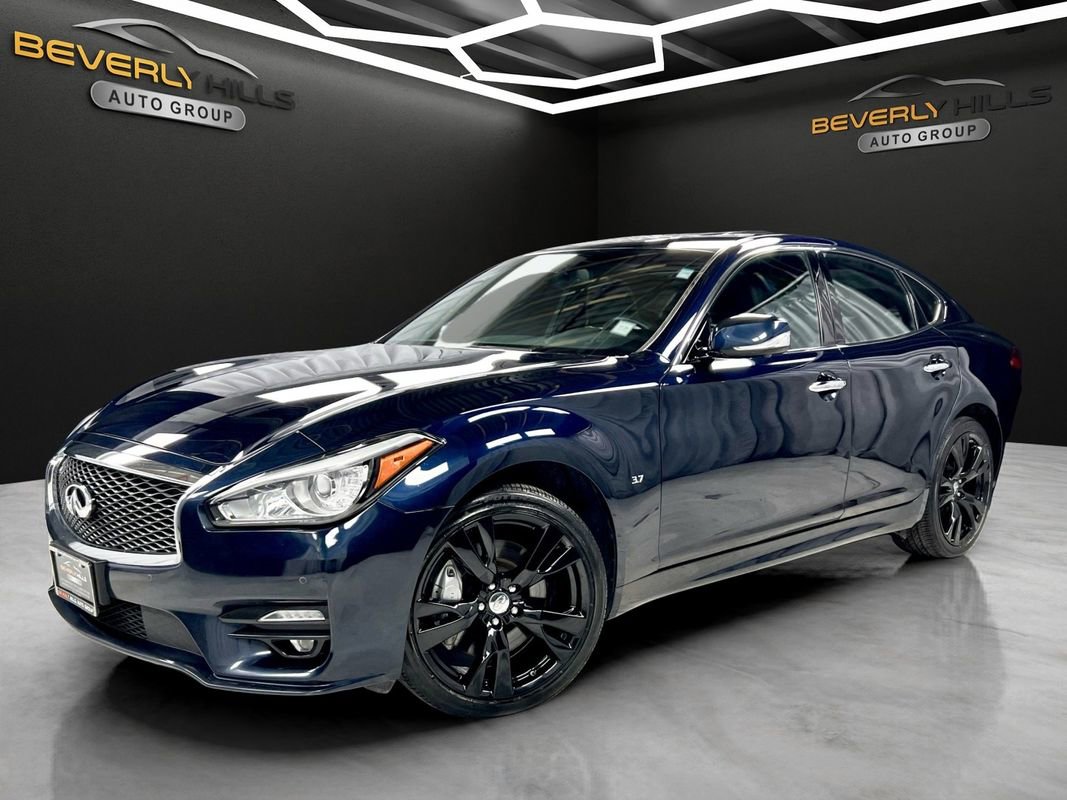 Used 2019 INFINITI Q70 Luxe AWD/4WD image 1