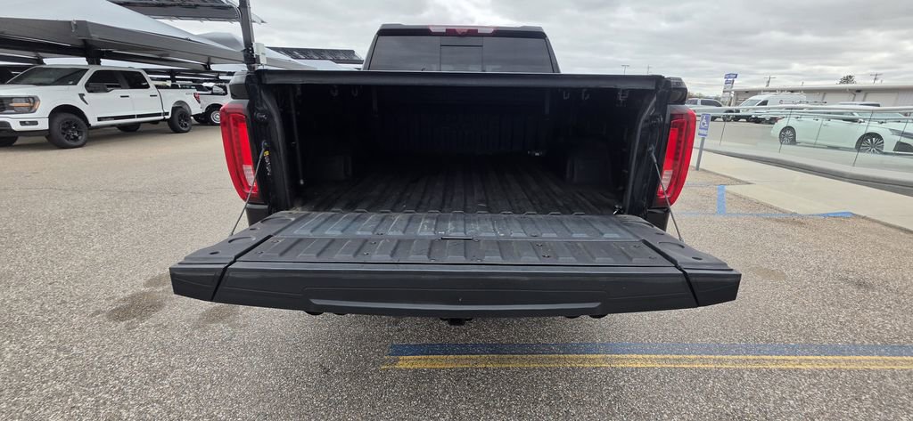 Used 2024 GMC Sierra 1500 AT4 w/ Technology Package AWD/4WD image 10