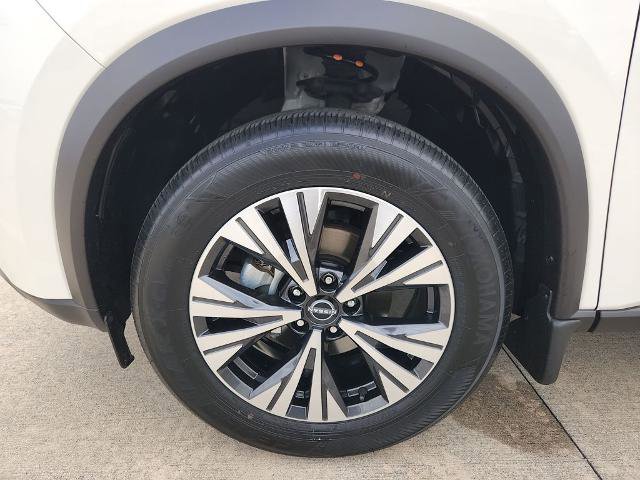 Certified 2023 Nissan Rogue SV image 29