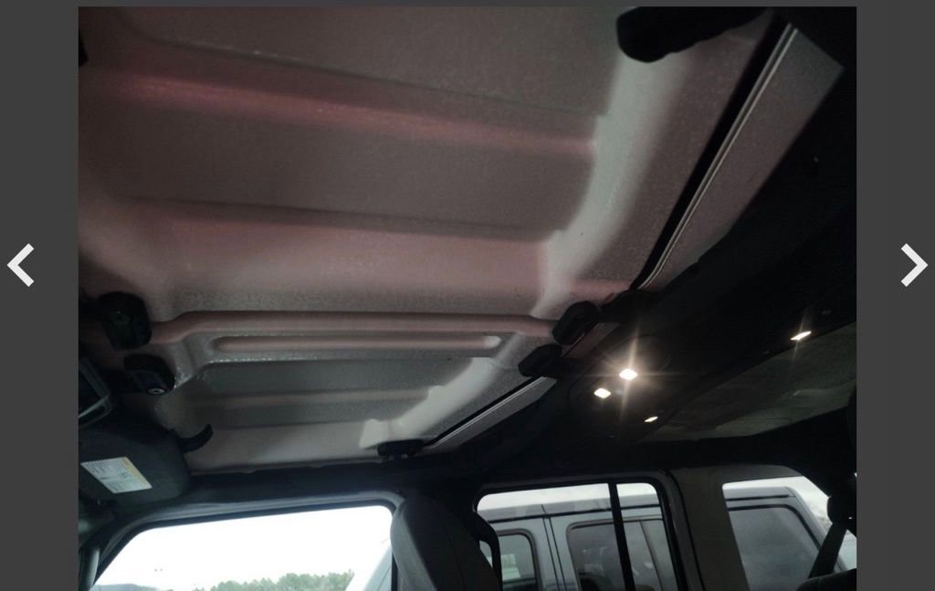 Used 2025 Jeep Wrangler Unlimited Sahara w/ Safety Group image 18