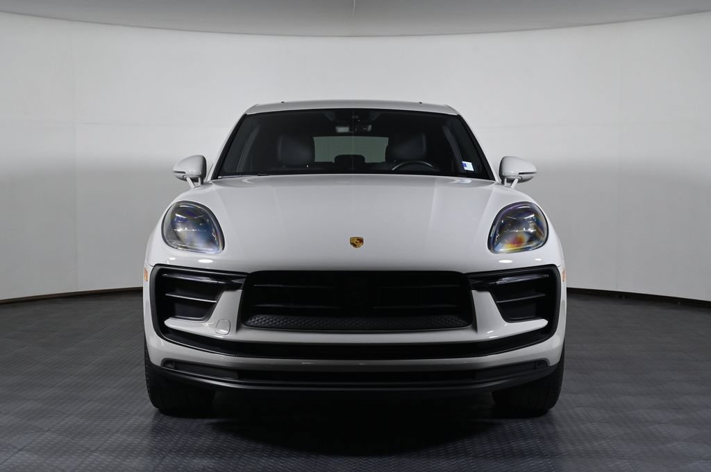 Certified 2023 Porsche Macan AWD/4WD image 10