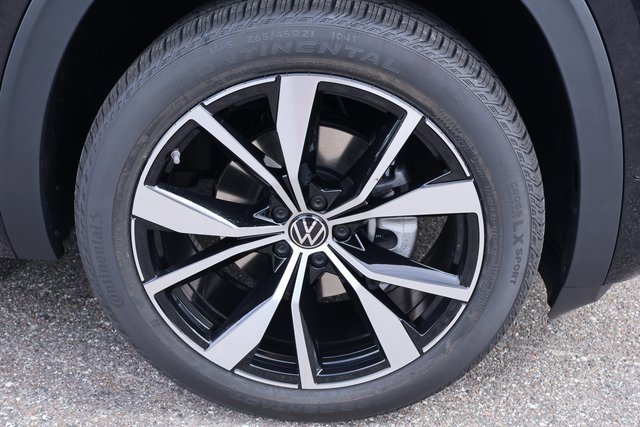 New 2026 Volkswagen Atlas SEL Premium R-Line image 9