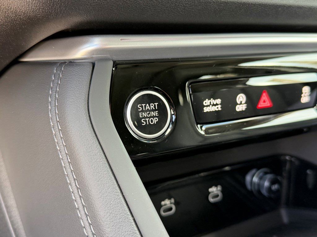 New 2025 Audi Q5 2.0T Premium Plus image 25