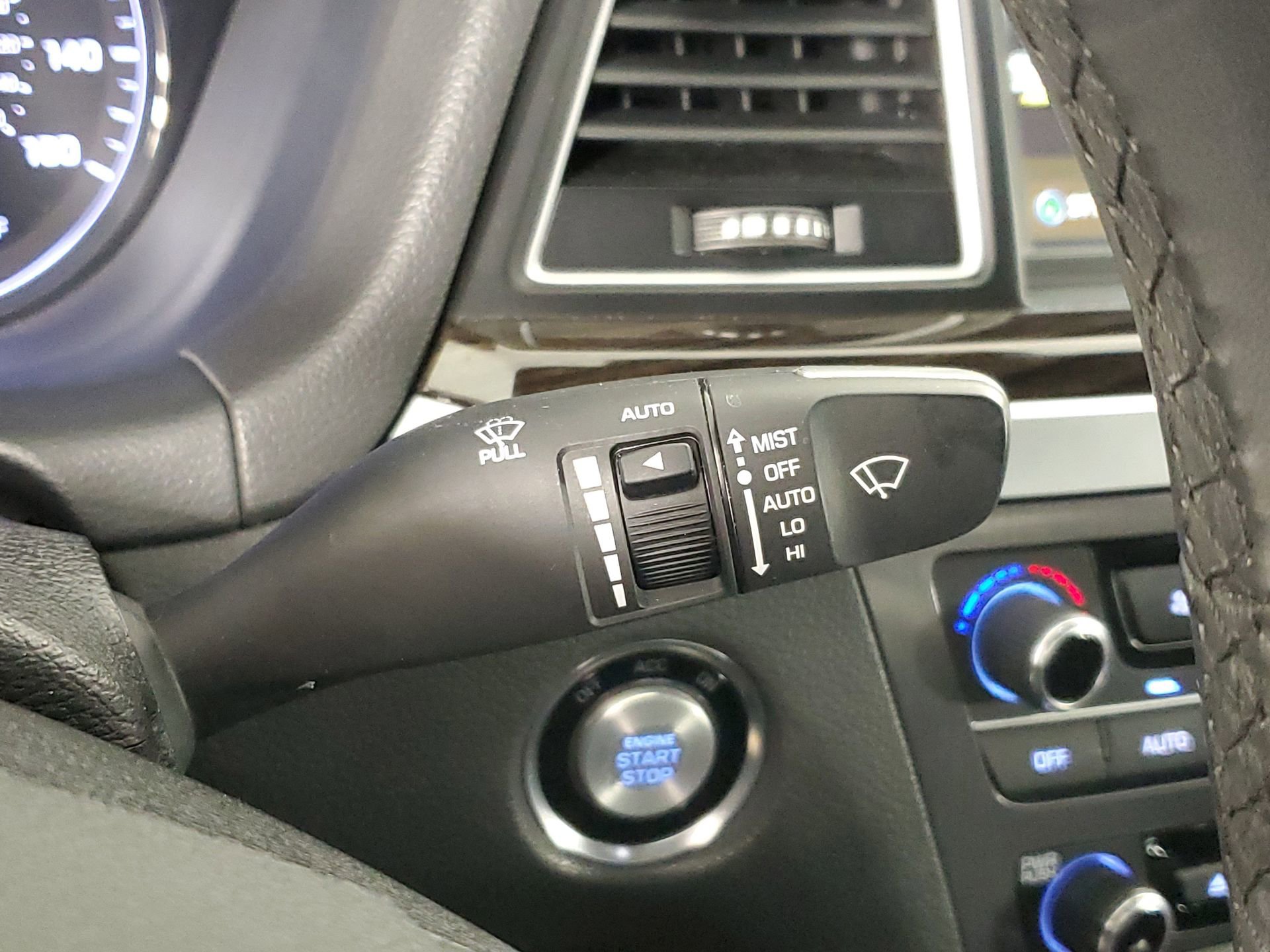 Used 2017 Genesis G80 3.8 image 34