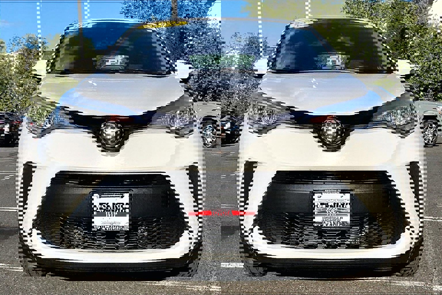 Used 2021 Toyota C-HR LE FWD image 3