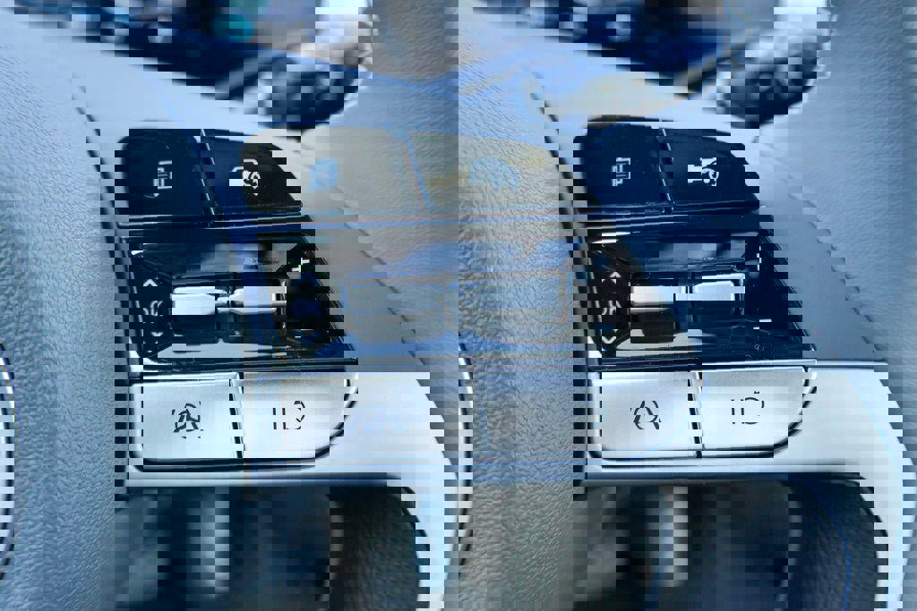 New 2026 Hyundai Elantra Sport image 17