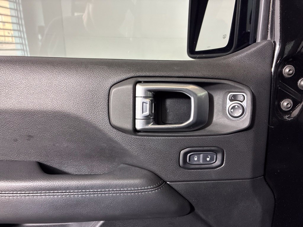Used 2020 Jeep Wrangler Unlimited Sahara AWD/4WD image 24