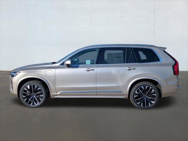 New 2026 Volvo XC90 T8 Plus w/ Protection Package Premier AWD/4WD image 3