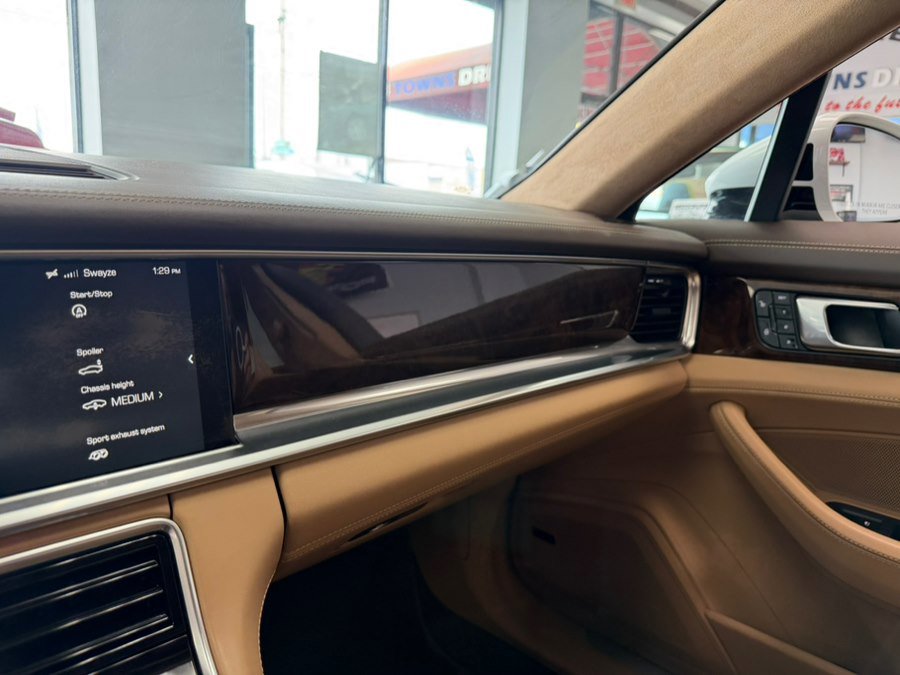 Used 2017 Porsche Panamera Turbo image 60