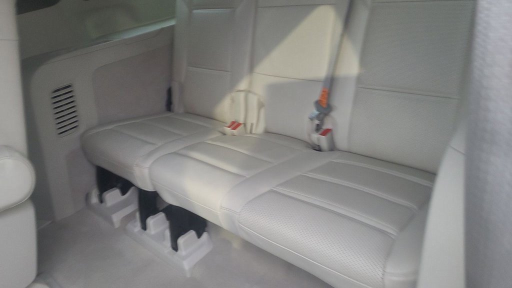 Used 2023 Cadillac Escalade ESV Premium Luxury Platinum w/ Heavy-Duty Trailer Package image 11