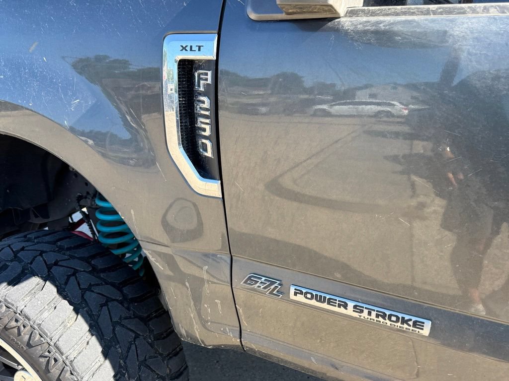 Used 2020 Ford F250 XLT w/ XLT Premium Package AWD/4WD image 11
