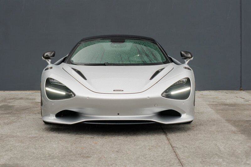Used 2024 McLaren 750S Spider image 3