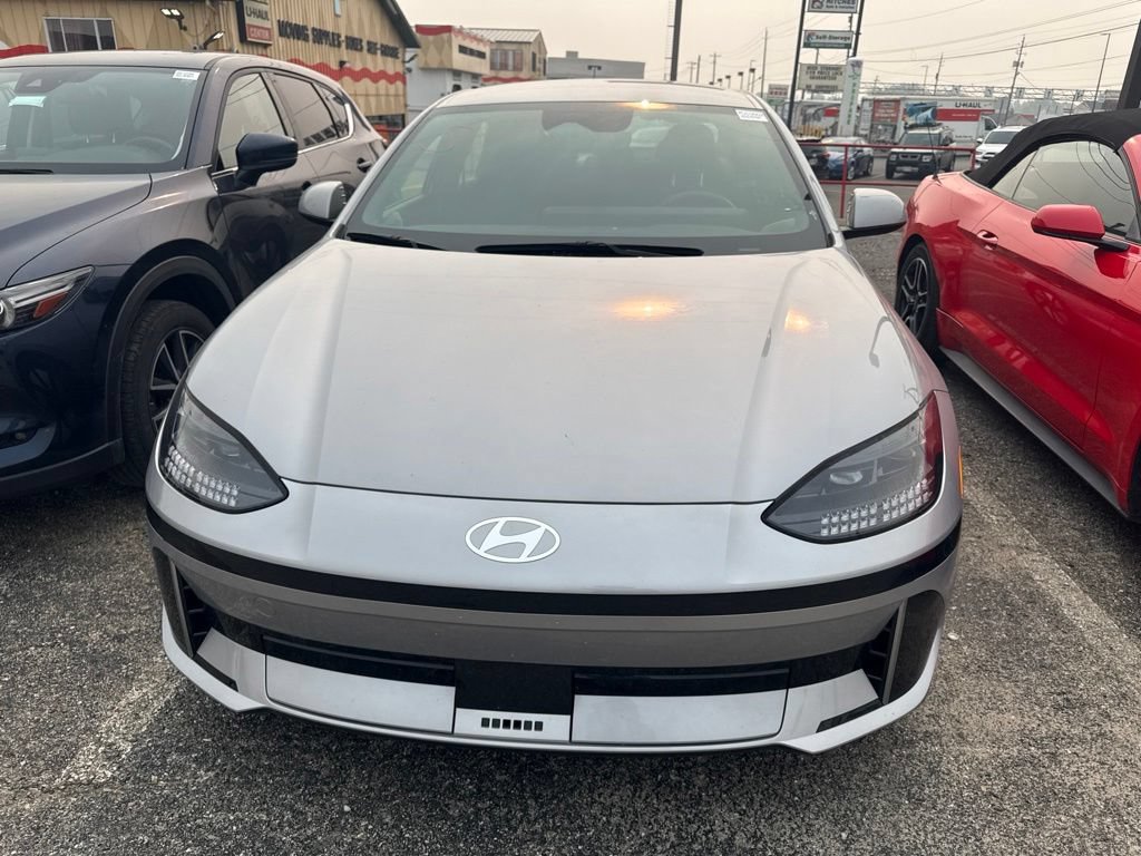 Used 2024 Hyundai Ioniq 6 SE RWD image 6
