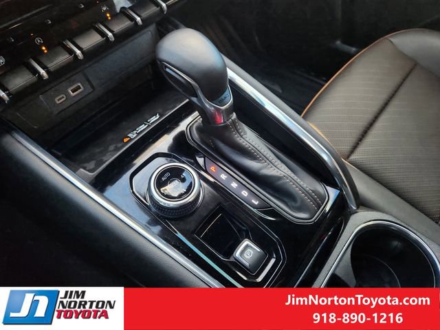 Used 2025 GMC Canyon AT4 w/ Technology Plus Package image 21