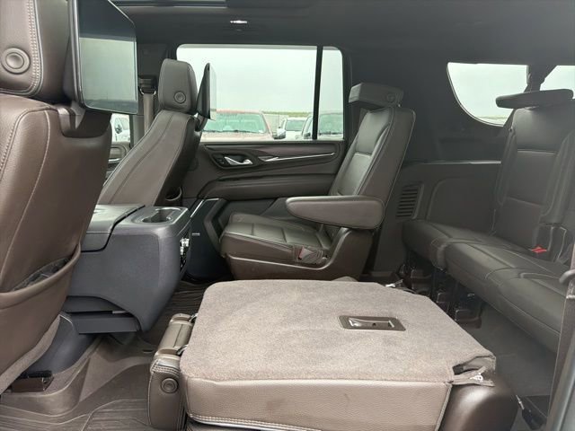 Used 2024 GMC Yukon XL Denali w/ Denali Reserve Package image 13