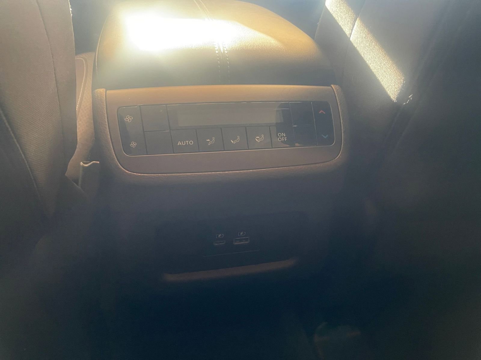 Used 2025 Nissan Pathfinder SV image 24