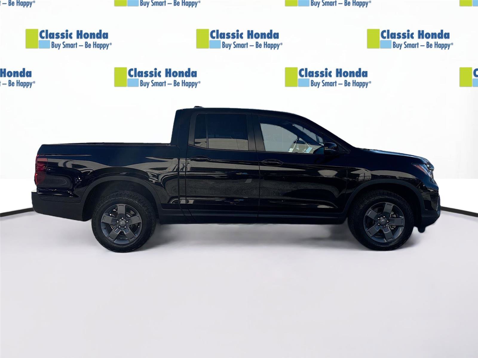 Used 2025 Honda Ridgeline TrailSport image 9