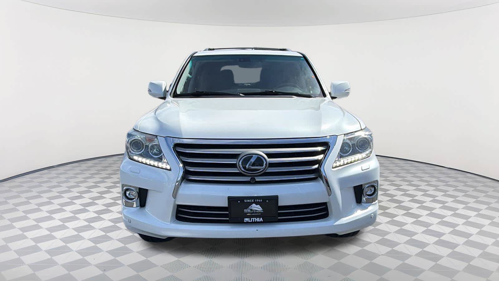 Used 2015 Lexus LX 570 4WD image 2