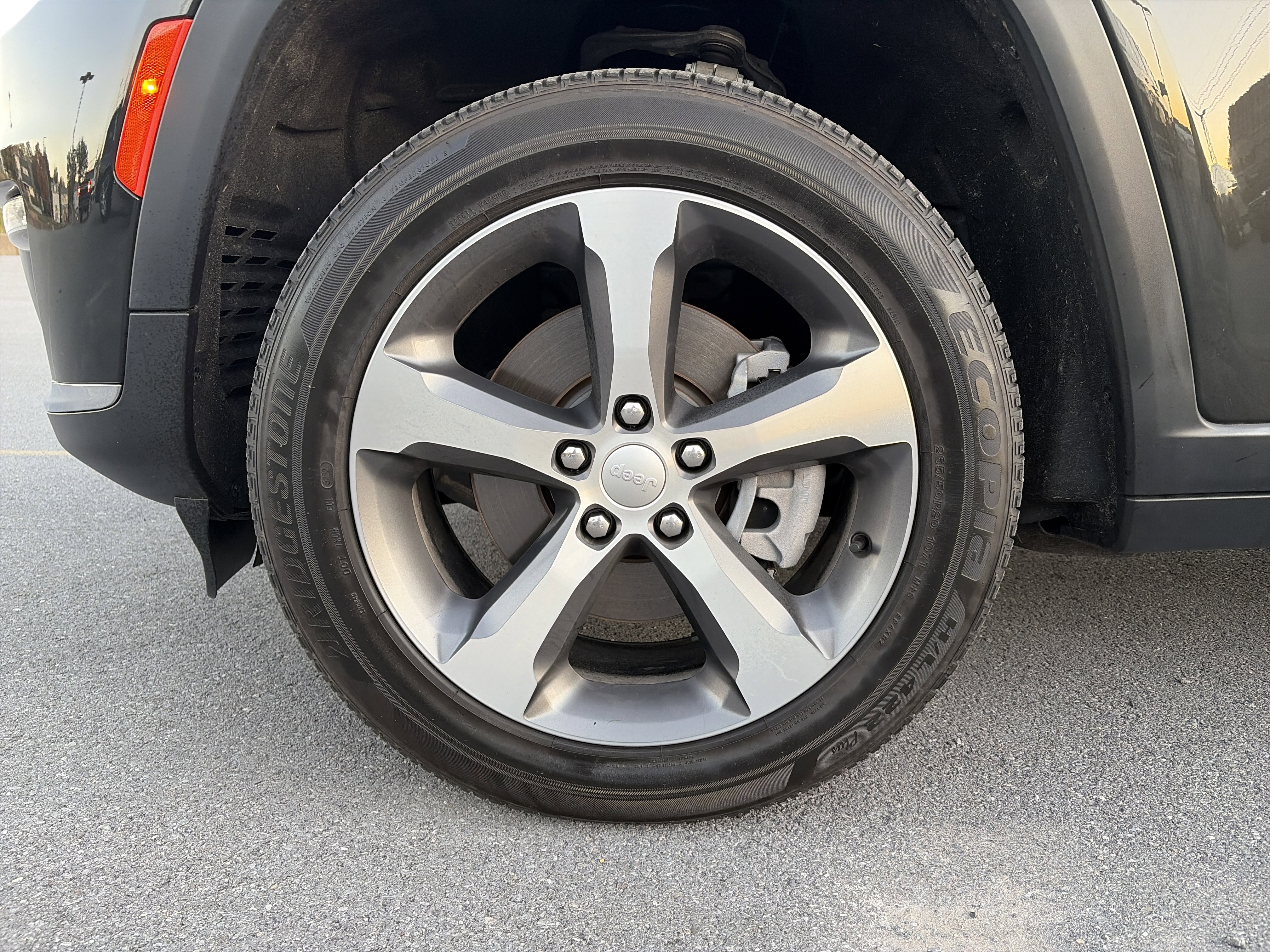 Used 2023 Jeep Grand Cherokee L Limited image 11