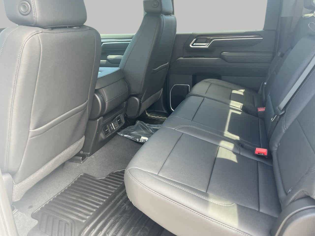 New 2026 Chevrolet Silverado 3500 LT w/ All Star Edition image 15