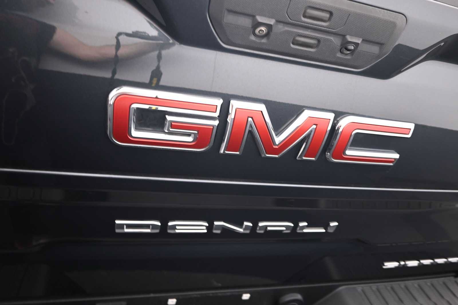 Used 2021 GMC Sierra 1500 Denali w/ Denali Ultimate Package AWD/4WD image 26