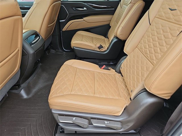 Used 2023 Cadillac Escalade ESV Premium Luxury image 23