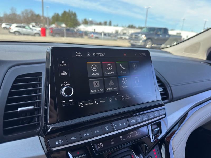 Used 2025 Honda Odyssey Touring image 17