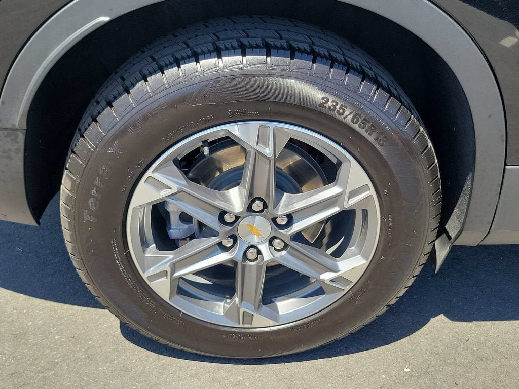 Used 2025 Chevrolet Blazer LT FWD image 6
