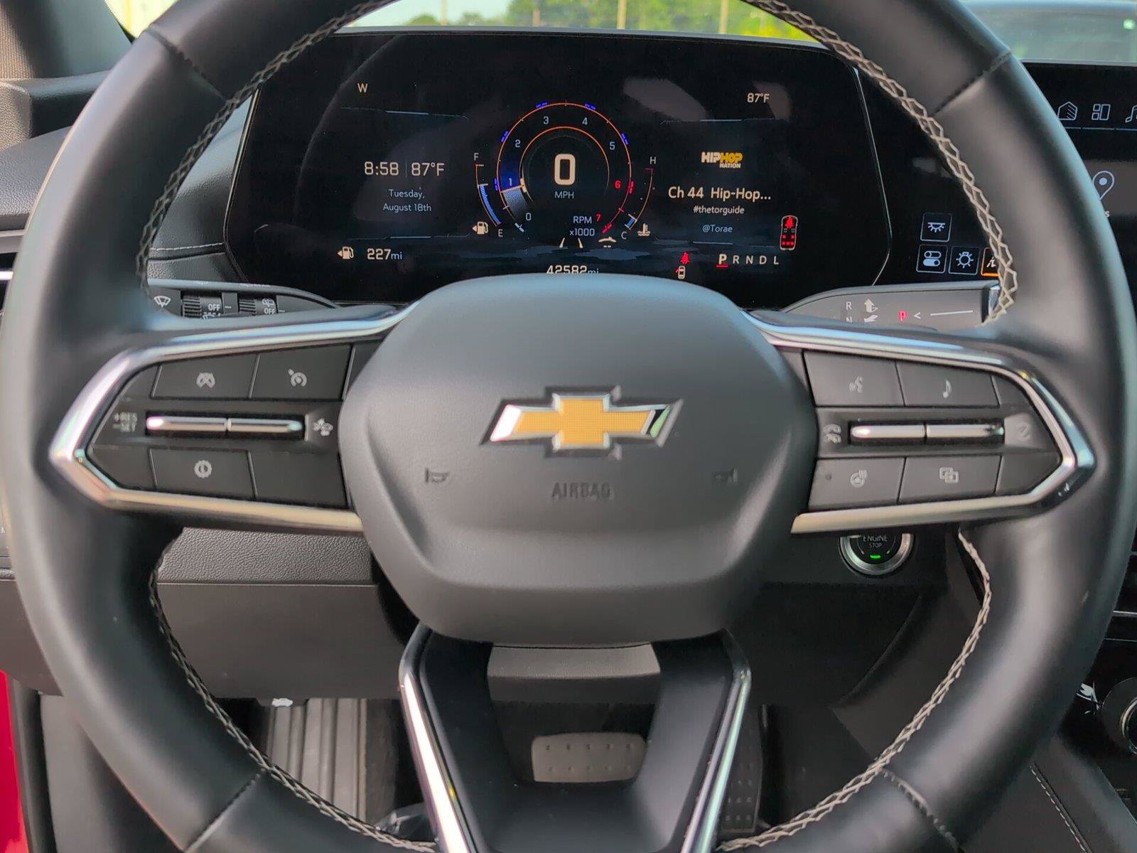 Certified 2025 Chevrolet Traverse LT FWD image 24