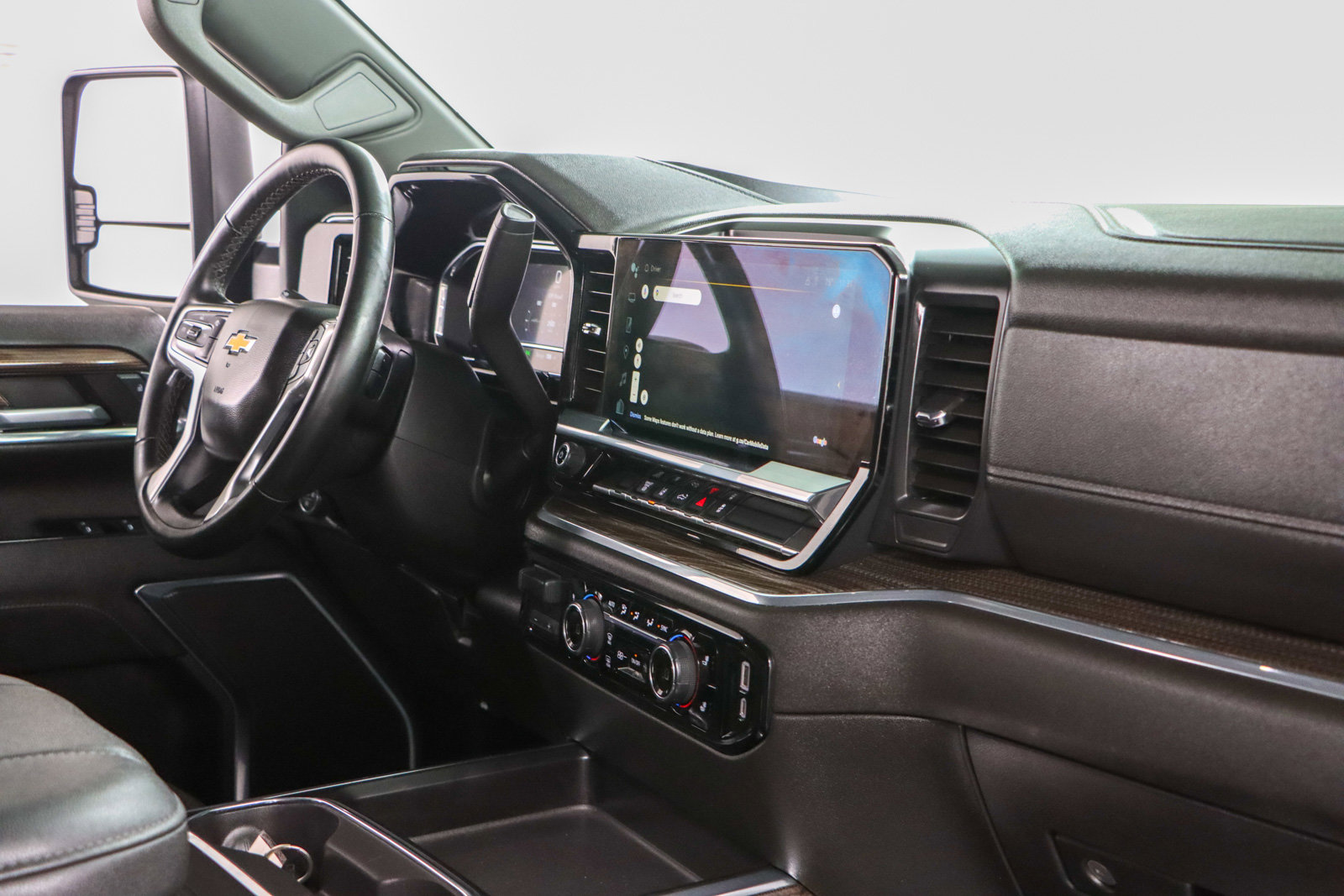 Used 2024 Chevrolet Silverado 3500 LT w/ Convenience Package image 27