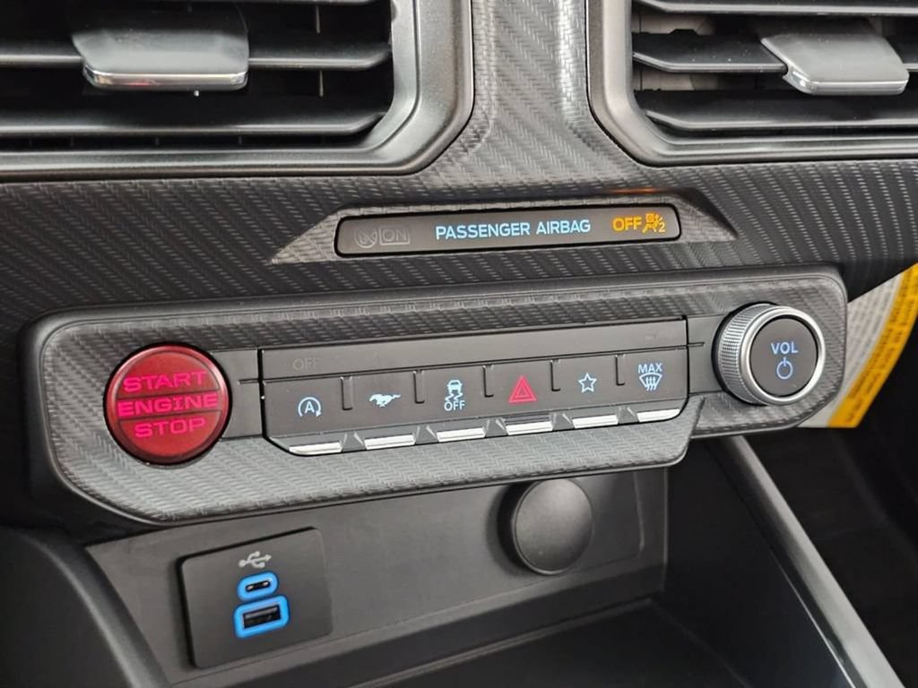 Used 2025 Ford Mustang GT RWD image 24