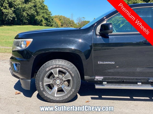 Used 2017 Chevrolet Colorado Z71 AWD/4WD image 10